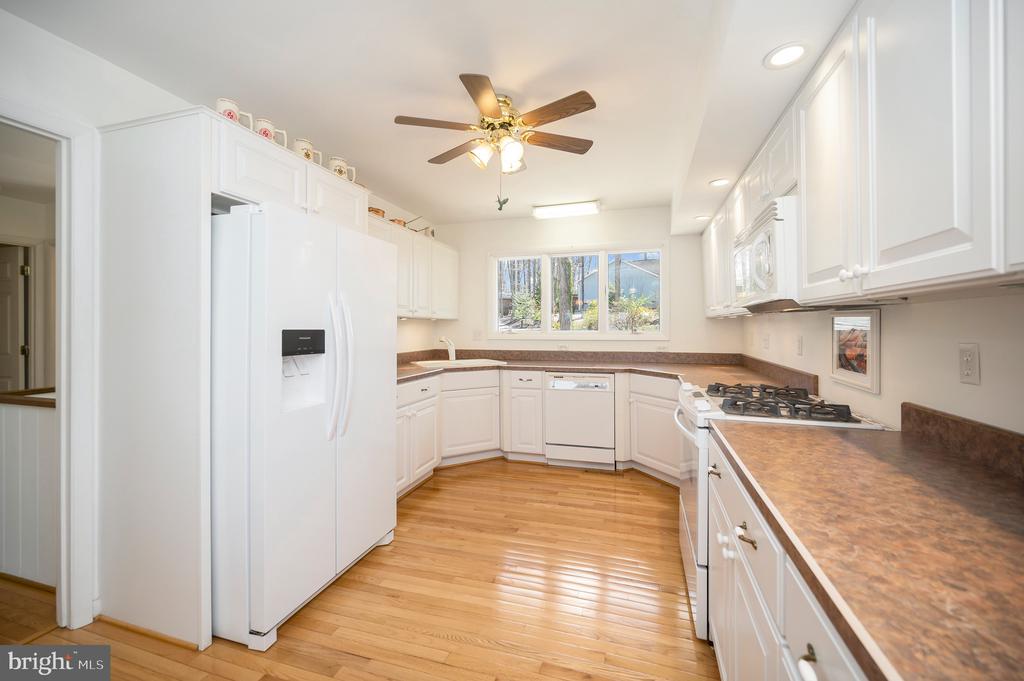 220 BIRCHSIDE CIRCLE