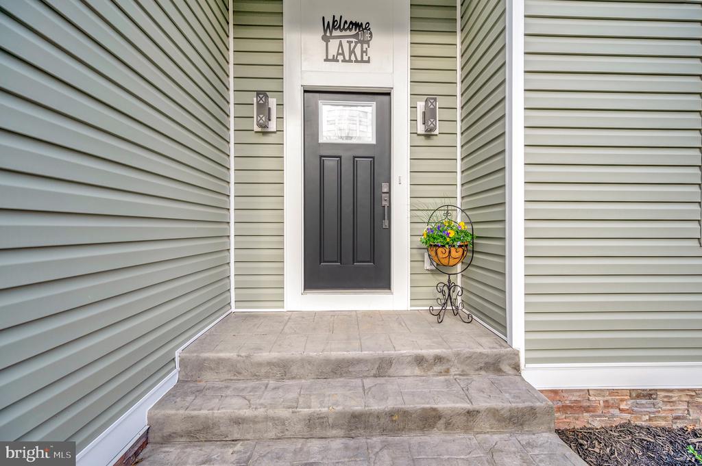 1310 LAKEVIEW PARKWAY