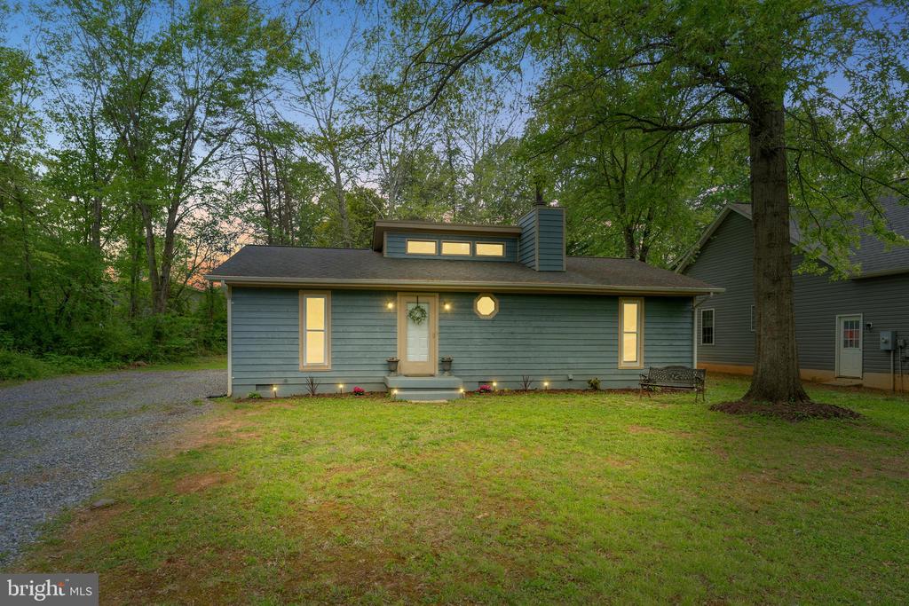 1912 LAKEVIEW PARKWAY