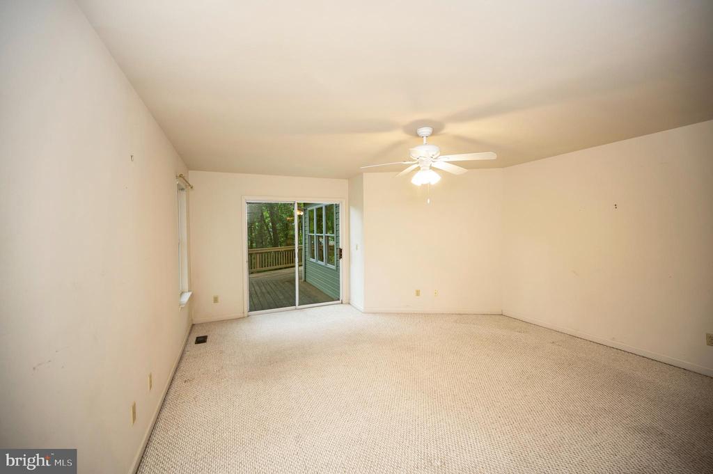 1203 CONFEDERATE DRIVE
