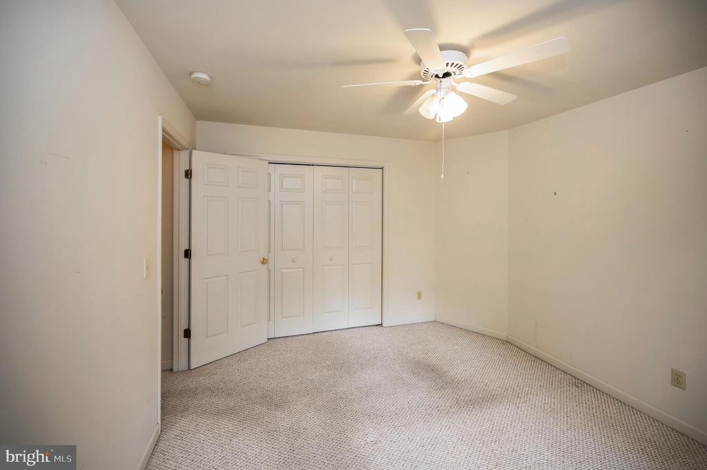 1203 CONFEDERATE DRIVE