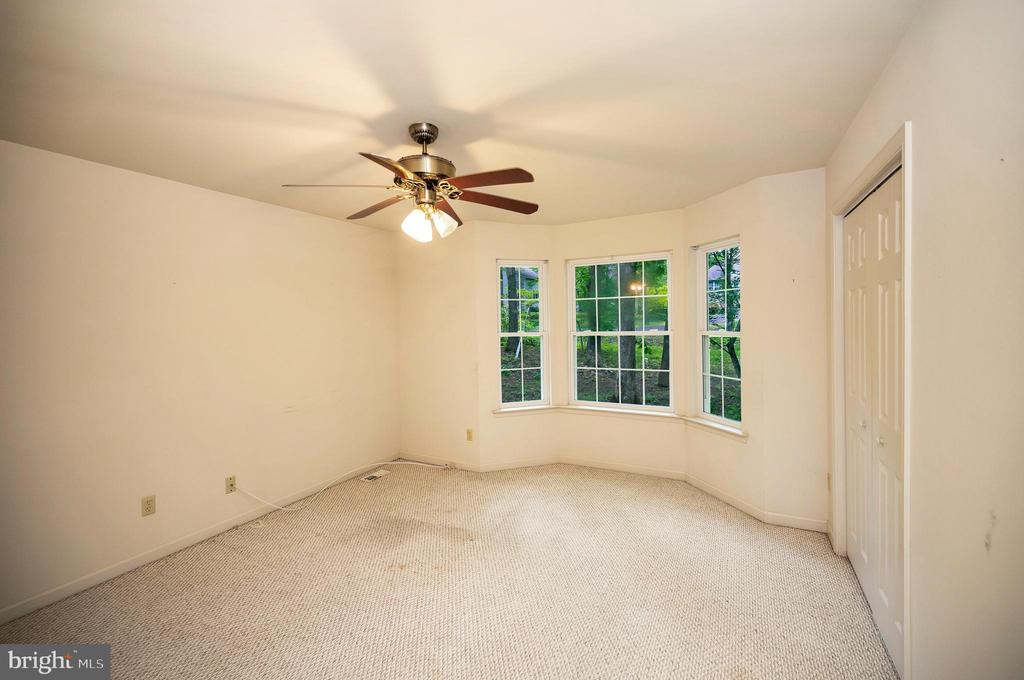 1203 CONFEDERATE DRIVE