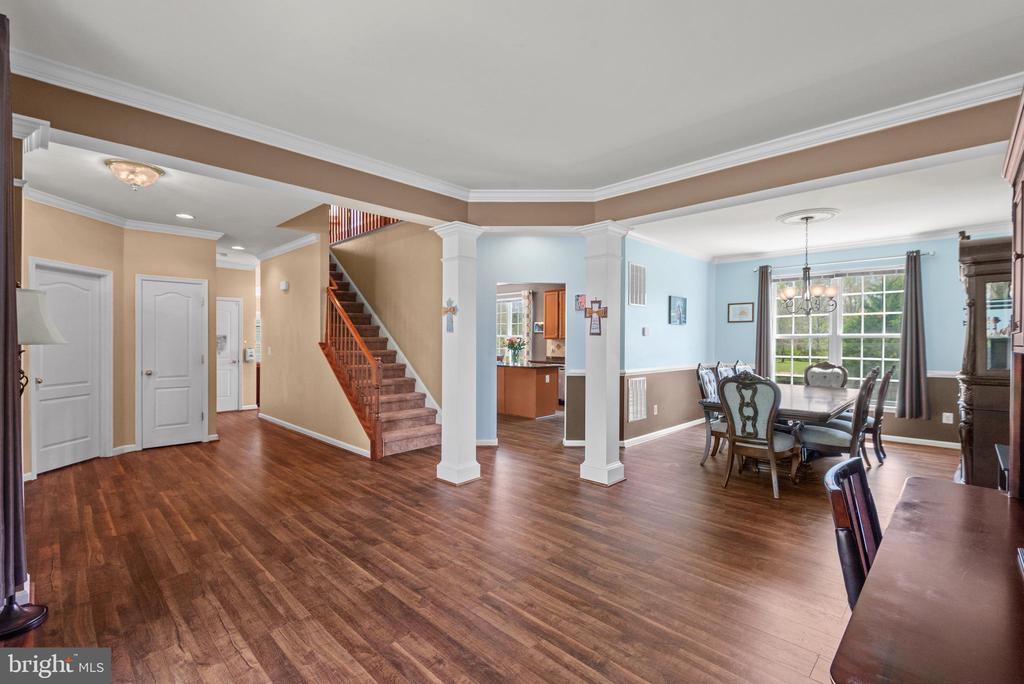 1204 SEDGWICK DRIVE