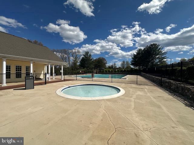 1204 SEDGWICK DRIVE