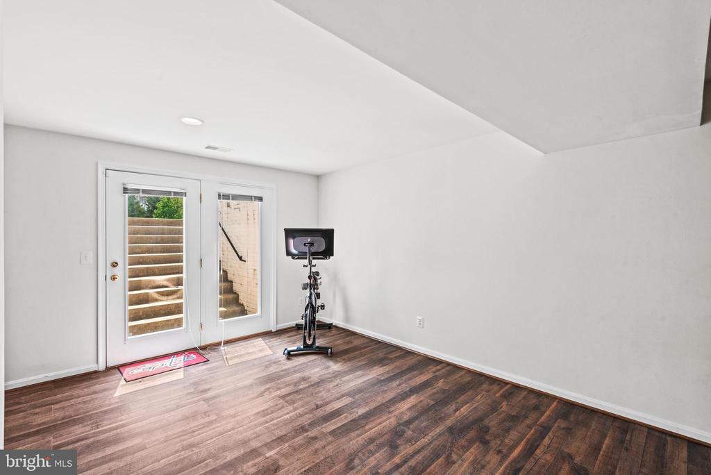 1204 SEDGWICK DRIVE