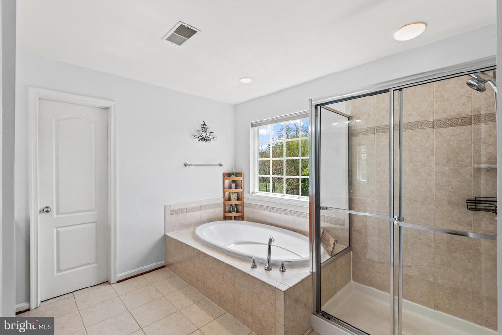 1204 SEDGWICK DRIVE