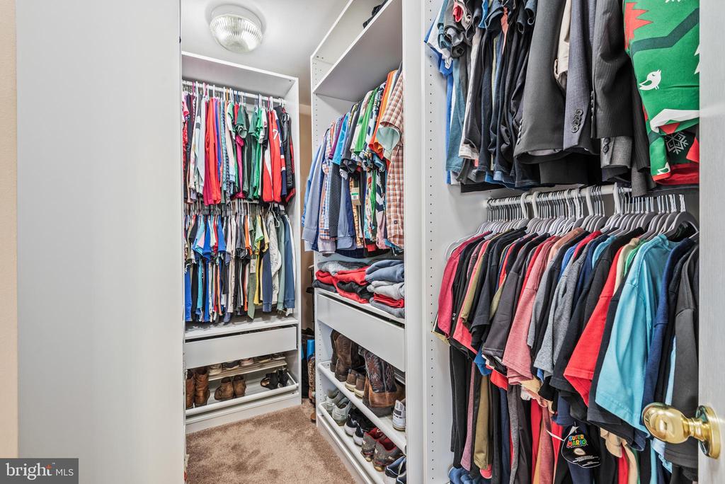 1204 SEDGWICK DRIVE