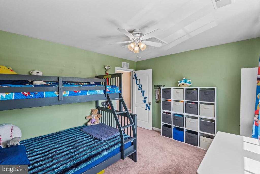1204 SEDGWICK DRIVE