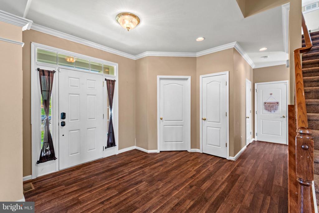 1204 SEDGWICK DRIVE
