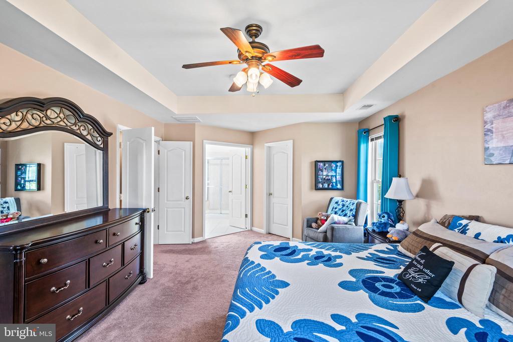 1204 SEDGWICK DRIVE