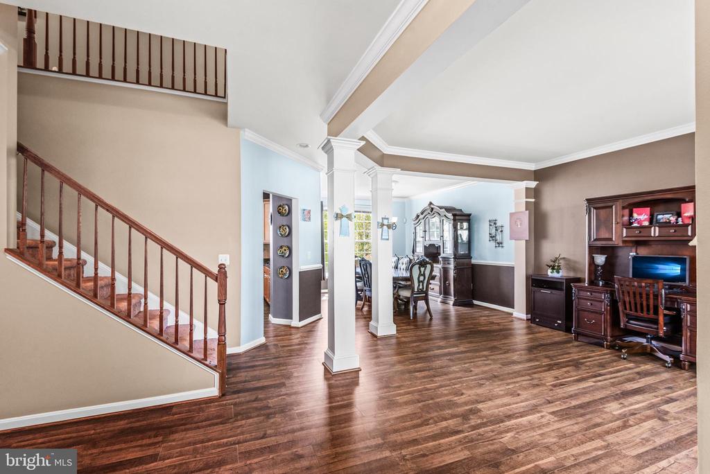 1204 SEDGWICK DRIVE