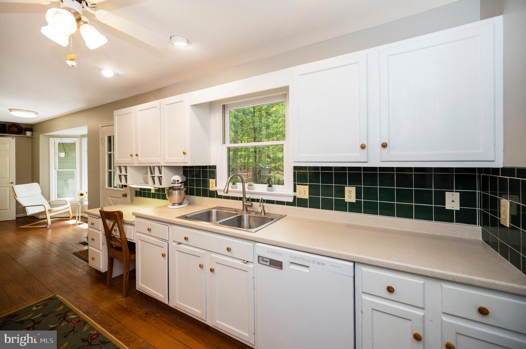 302 GOLD VALLEY ROAD
