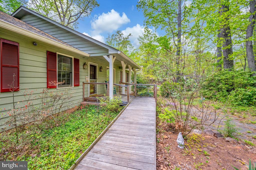 302 GOLD VALLEY ROAD
