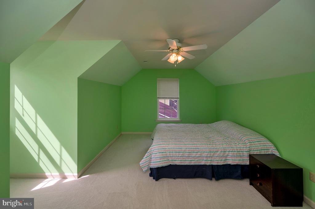 314 YORKTOWN BOULEVARD