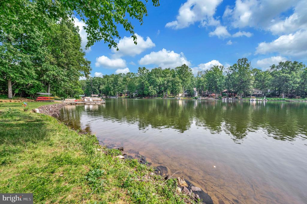 121 HILLSIDE DRIVE