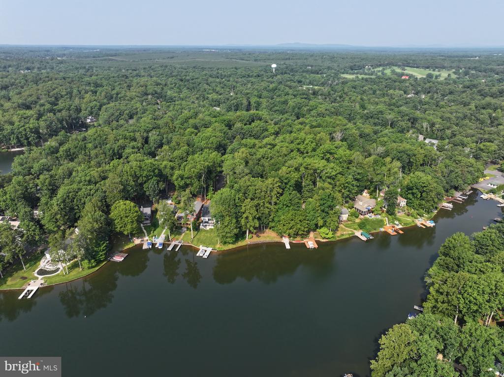 121 HILLSIDE DRIVE
