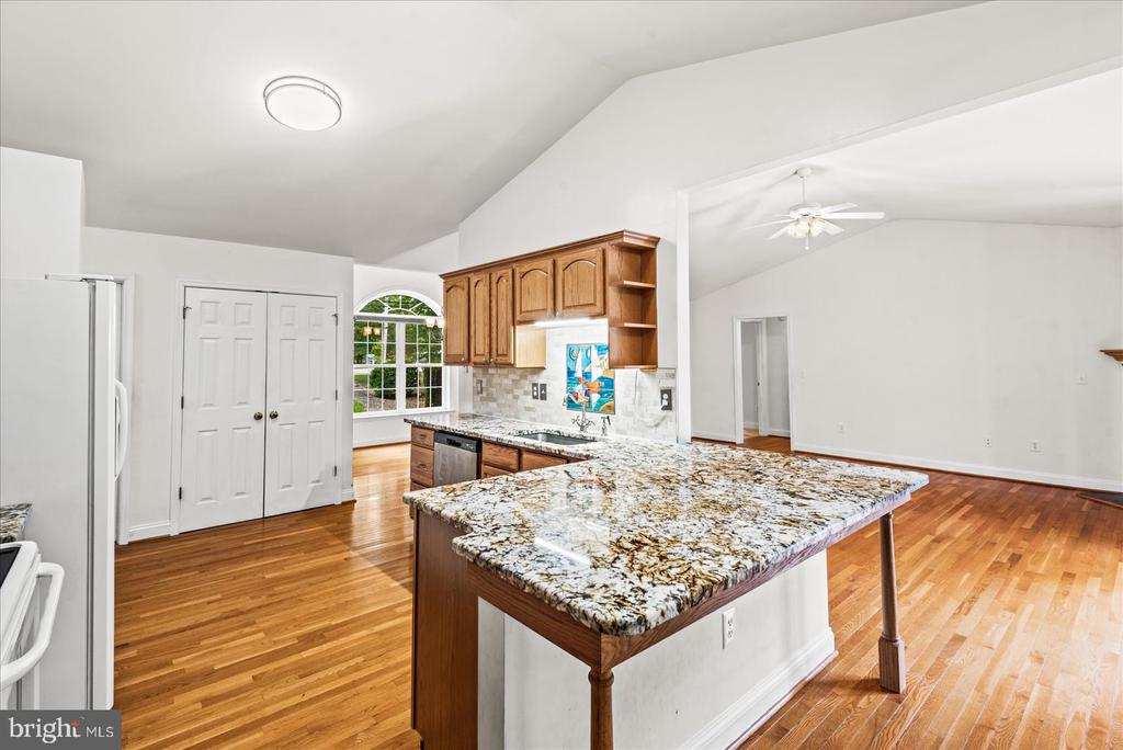 3409 LAKEVIEW PARKWAY