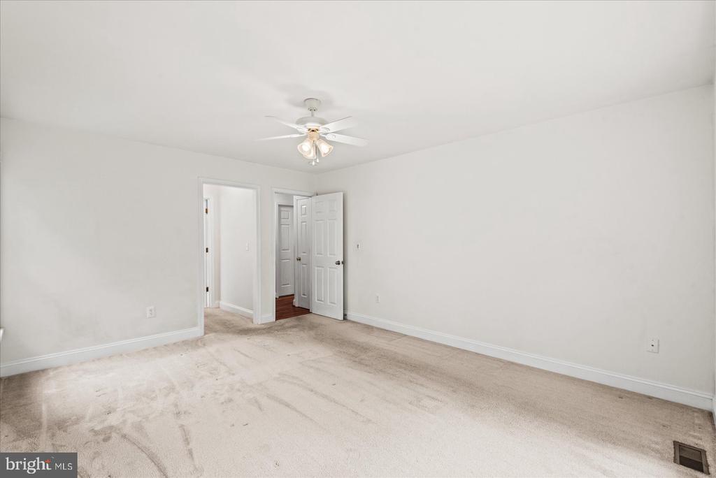 3409 LAKEVIEW PARKWAY