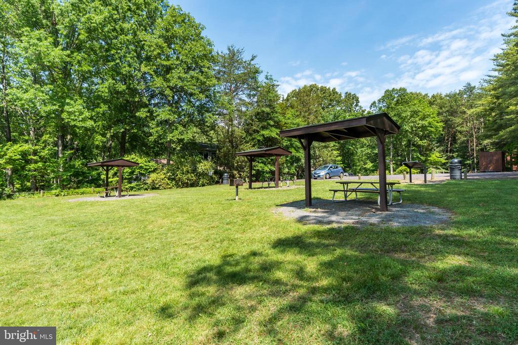3409 LAKEVIEW PARKWAY