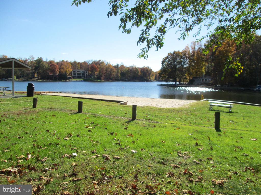 3409 LAKEVIEW PARKWAY