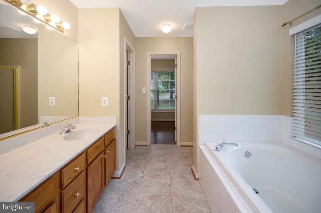 502 MONTICELLO CIRCLE