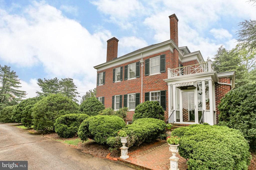 590 N MADISON ROAD