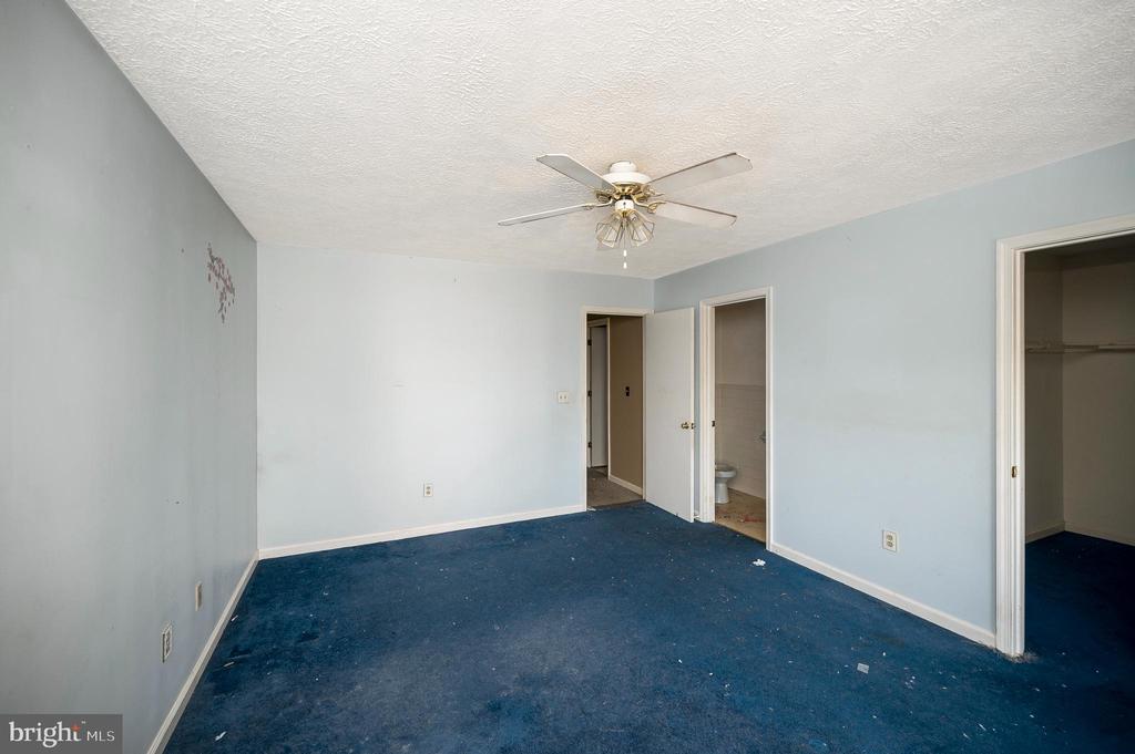 24307 INDEPENDENCE ROAD