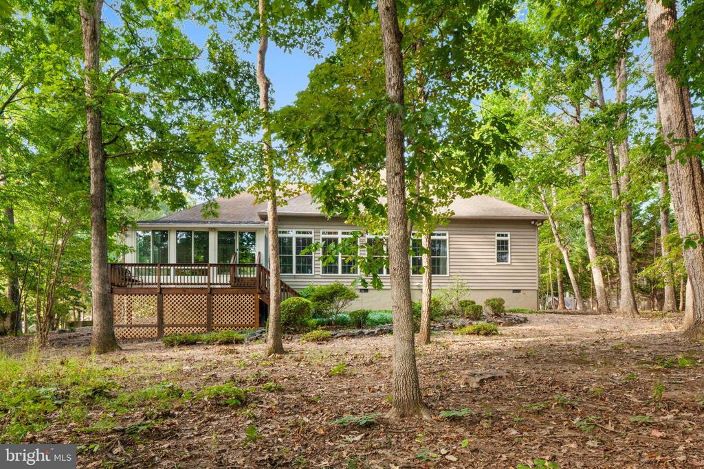 120 EAGLE COURT