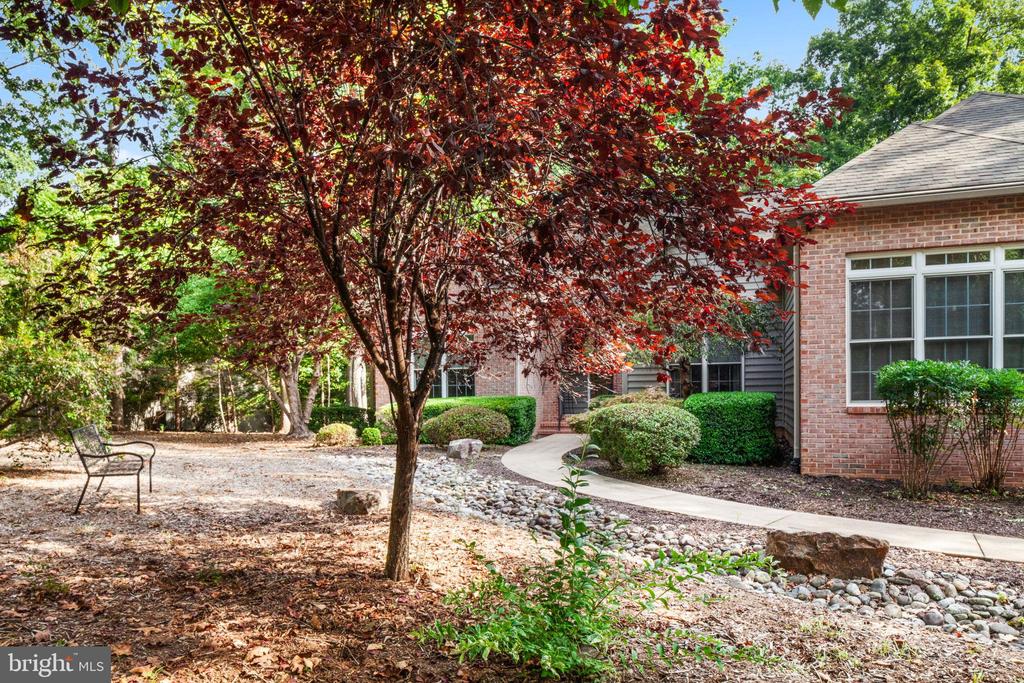 120 EAGLE COURT