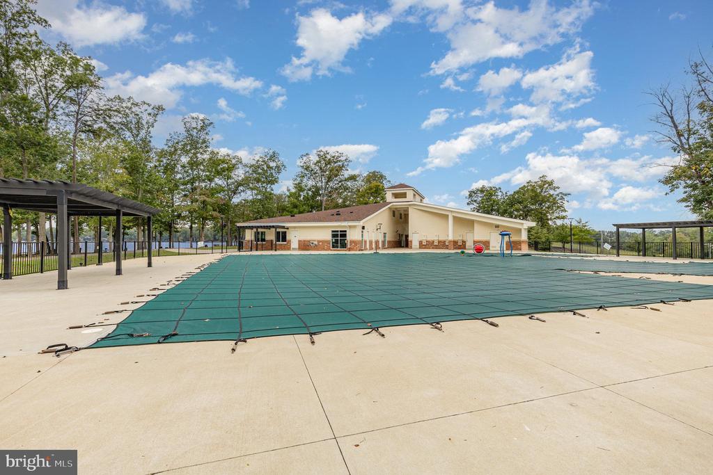 2606 LAKEVIEW PARKWAY