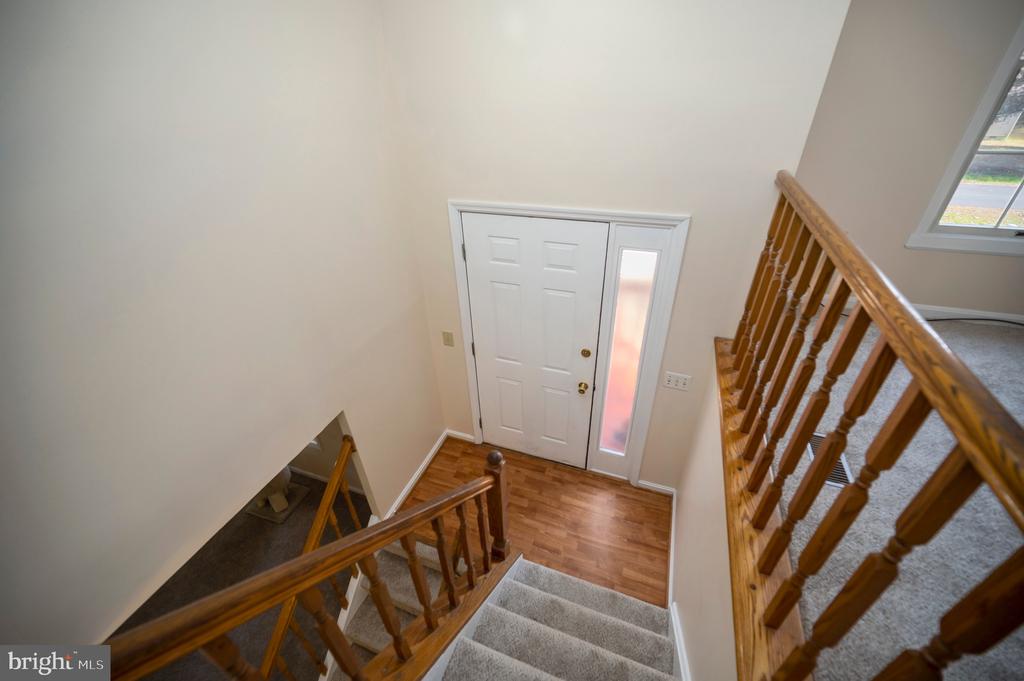 205 FAIRFAX LANE
