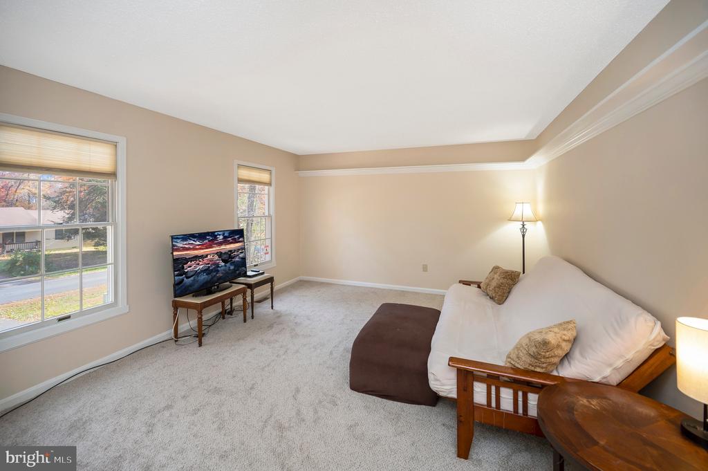 205 FAIRFAX LANE