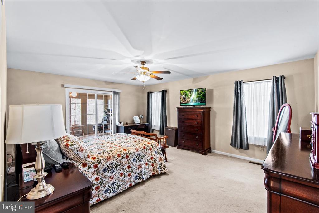 142 YORKTOWN BOULEVARD