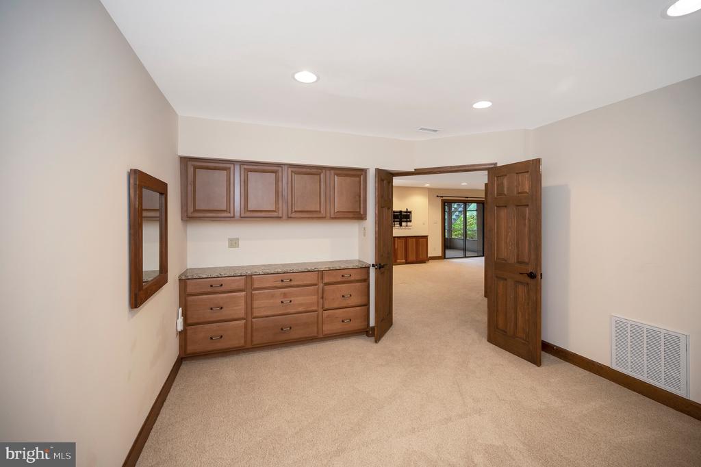 205 SKYLINE ROAD