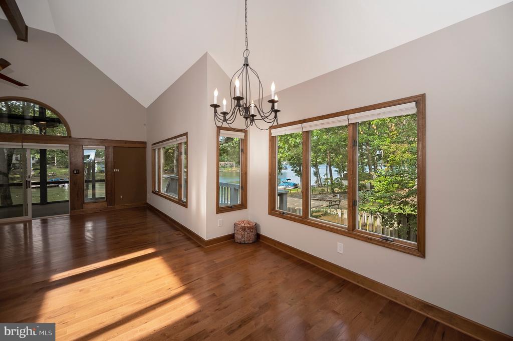 205 SKYLINE ROAD