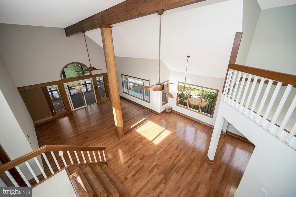 205 SKYLINE ROAD