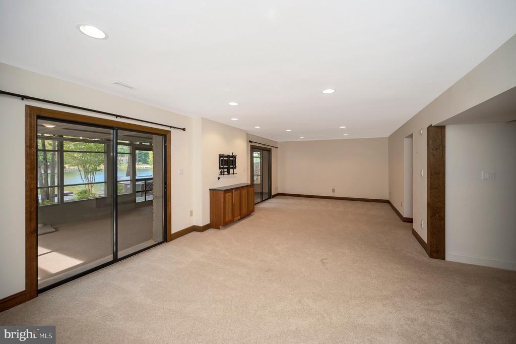205 SKYLINE ROAD