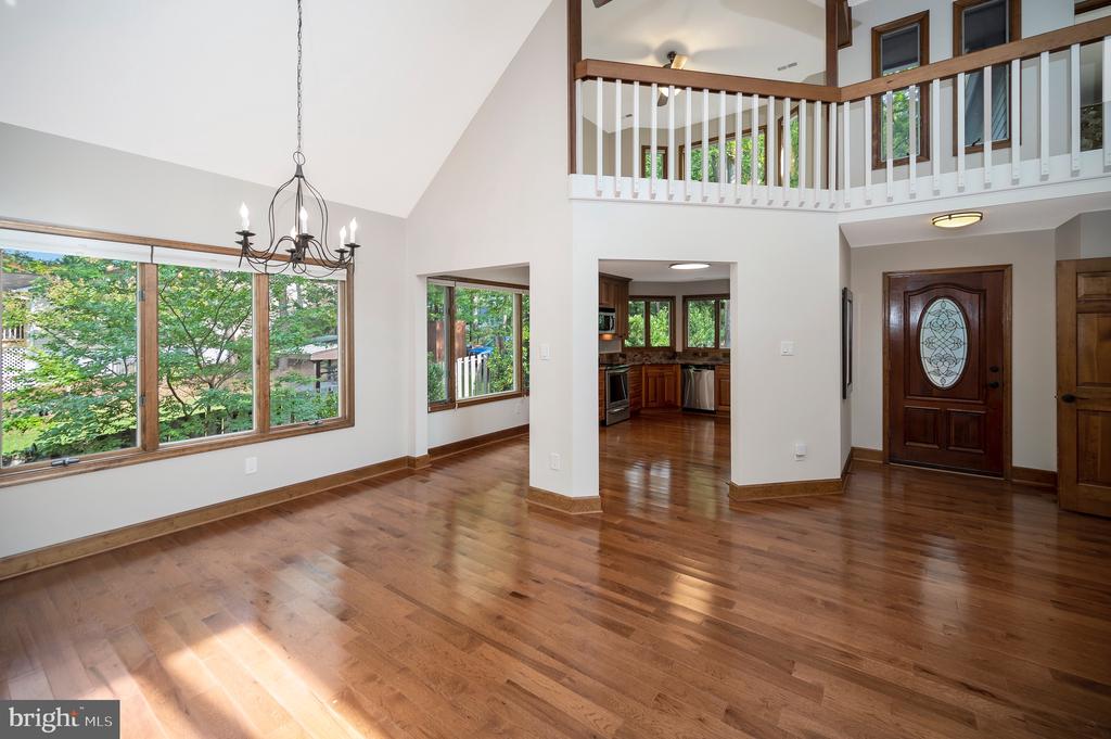 205 SKYLINE ROAD