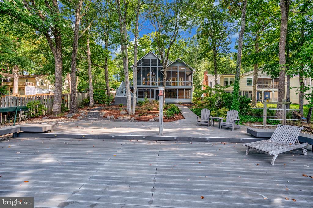 205 SKYLINE ROAD