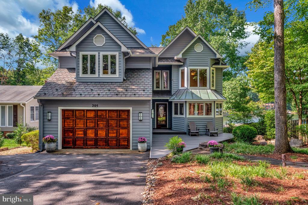 205 SKYLINE ROAD
