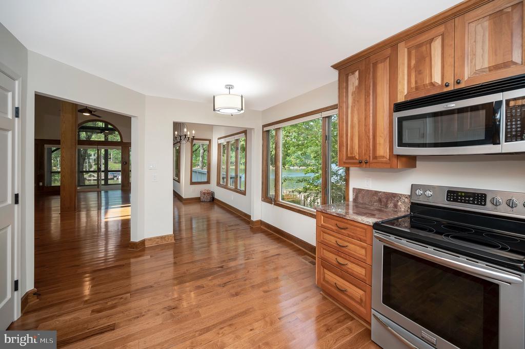 205 SKYLINE ROAD