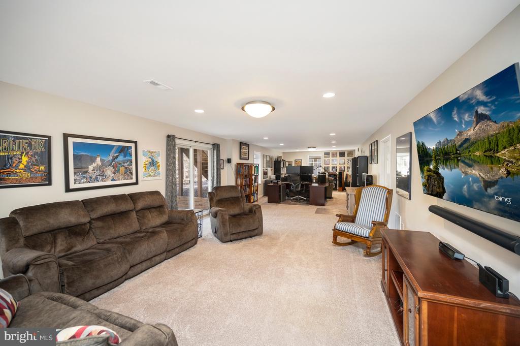 101 OAK COURT