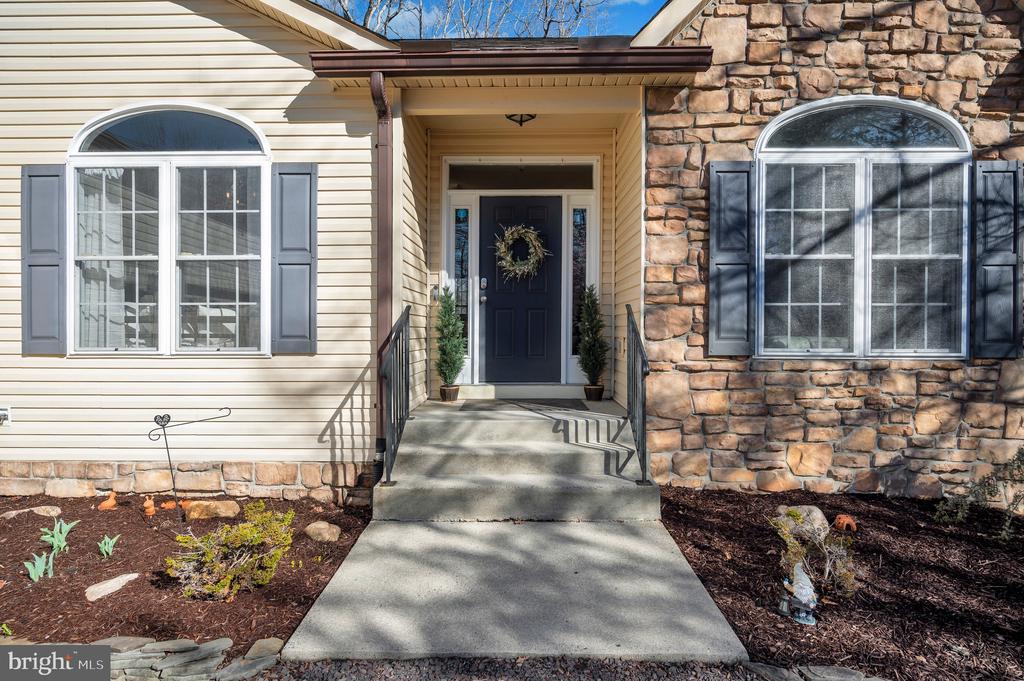 101 OAK COURT