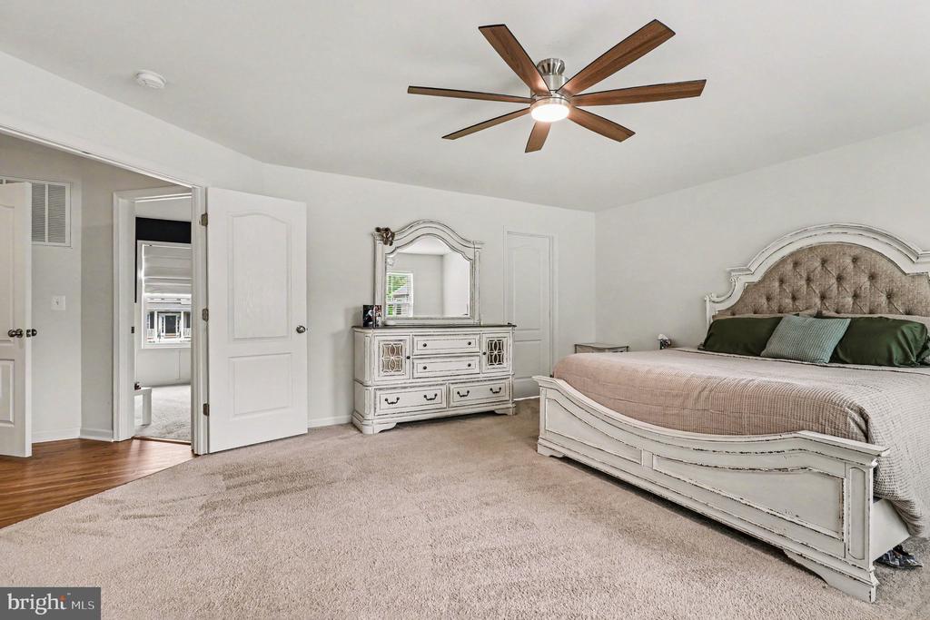 2446 TOWERING OAK COURT