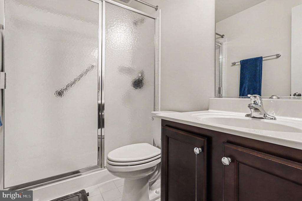 2446 TOWERING OAK COURT