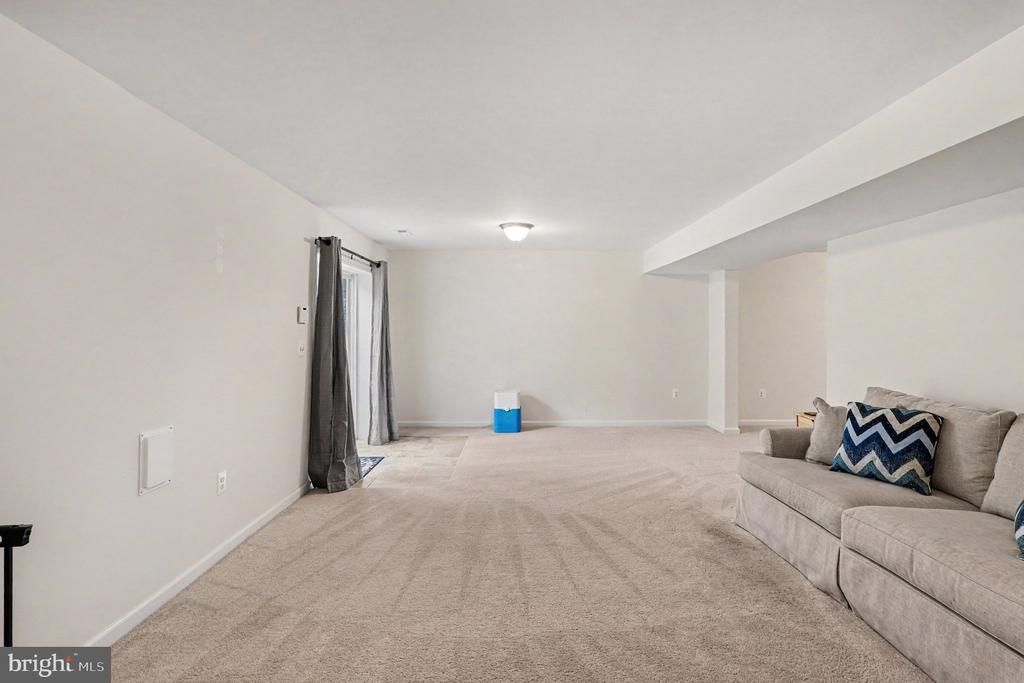 2446 TOWERING OAK COURT