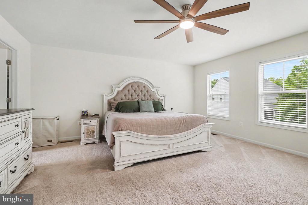 2446 TOWERING OAK COURT