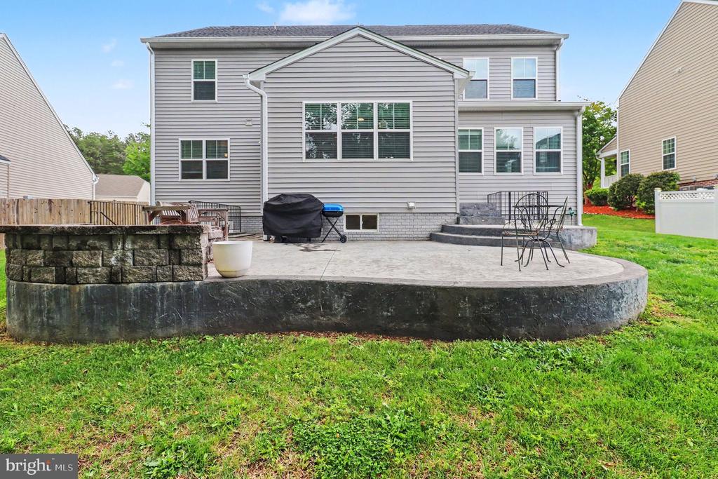 2446 TOWERING OAK COURT