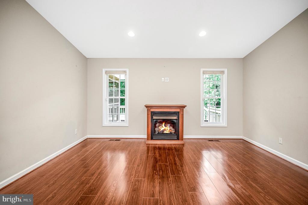 10211 OLD LAWYERS ROAD