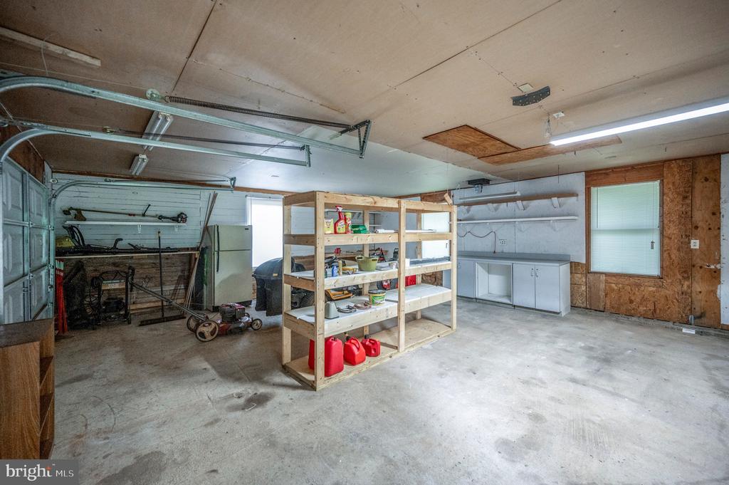 10211 OLD LAWYERS ROAD